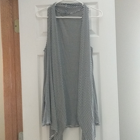 Sleeveless Cardigan Hi Low Open Front w/Pockets - Picture 1 of 5